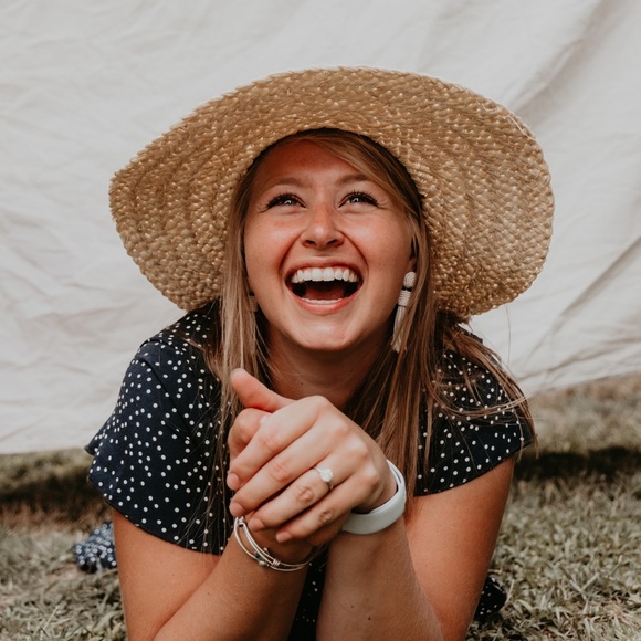 Meet your Posher, Meagan - Picture 1 of 1